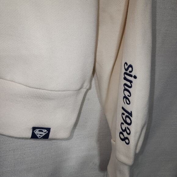 DC Comics Superman Flag Sweater - Picture 4 of 9